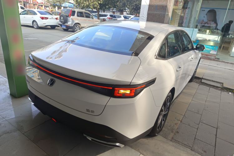 Used Changan Eado 2025 Blue Whale 1.5T 500Bar Prestige Model