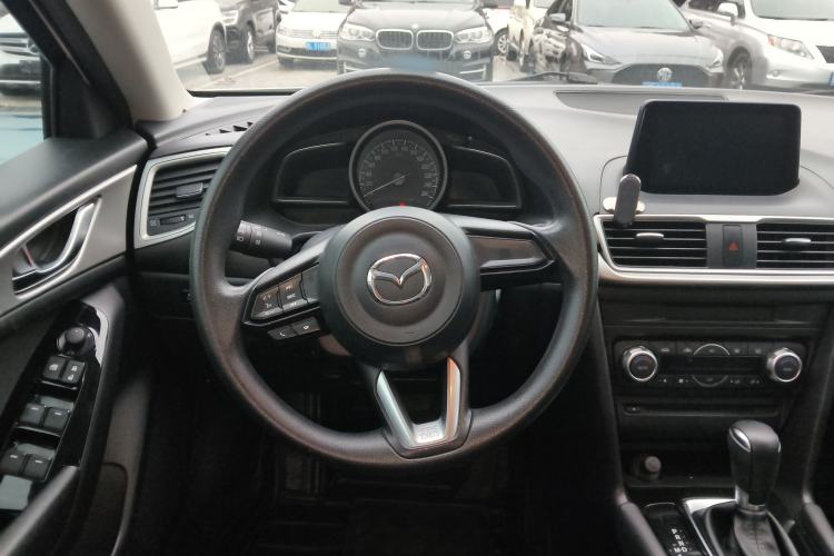 Used Mazda Mazda 3 Axela 2019 Cloud-Controlled Sedan 1.5L Automatic Luxury Model China VI Standard
