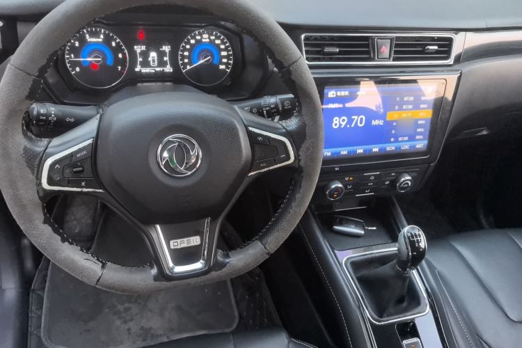 Used Dongfeng Fengon 580 2016 1.5T Manual Luxury Version