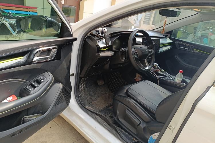 Used Roewe i5 2021 Revised Version 1.5L CVT Diamond Edition
