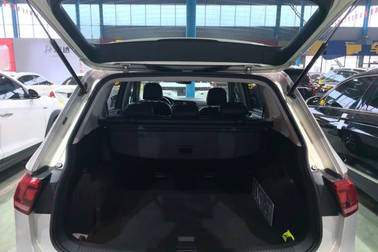 Used Volkswagen Tiguan L 2018 330TSI Automatic Two-Wheel Drive Luxury Edition
