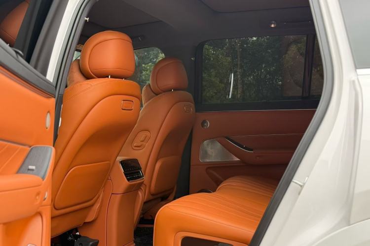 Used Hima AITO M8 2025 Extended-Range Max+ Version 53.4 kWh 5-Seater Edition
