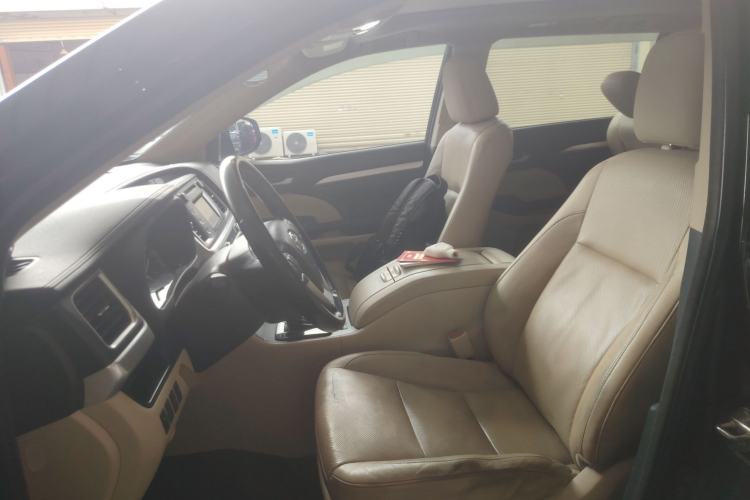 Used Toyota Highlander 2015 2.0T Two-Wheel Drive Luxury Edition 7 Seats