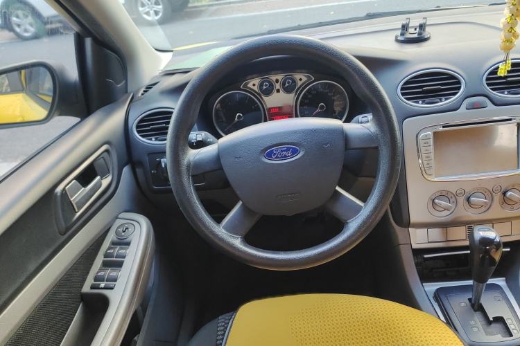 Used Ford Focus 2013 Hatchback Classic 1.8L Automatic Base Model
