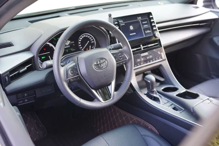 Used Toyota Avalon 2019 Dual-Engine 2.5L Luxury Edition China VI Standard
