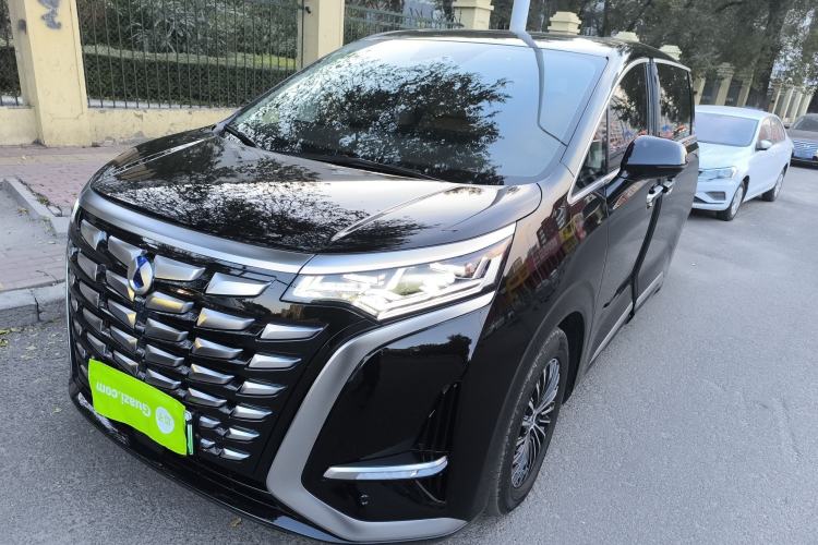 Used Denza D9 2024 DM-i 980 Four-Wheel Drive Prestige Model
