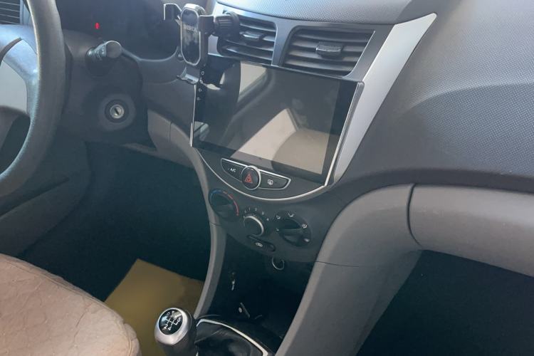 Used Hyundai Verna 2016 1.4L Manual Smart GLS Trim
