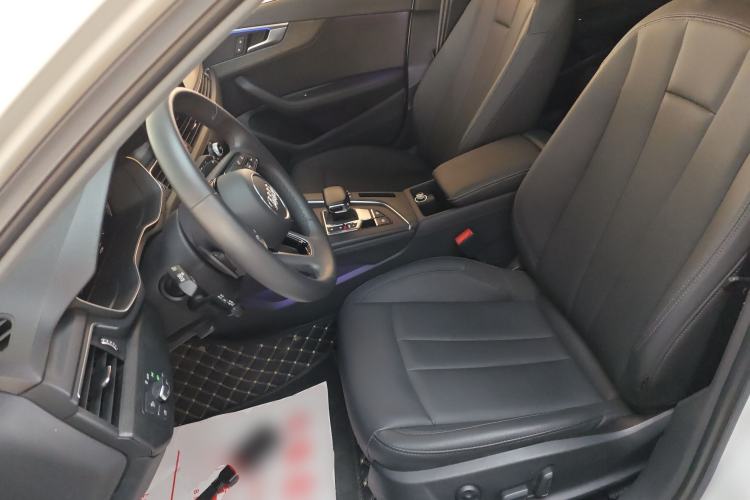 Used Audi A4L 2023 40 TFSI Fashionable and Elegant Version