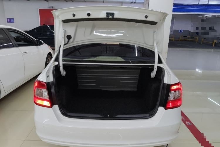 Used Skoda Rapid 2015 1.6L Automatic Smart Selection Model