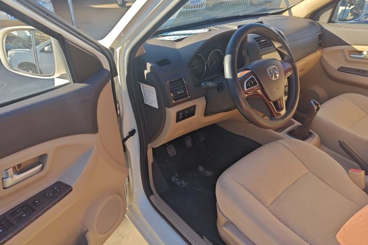 Used BAIC Weiwang M30 2017 1.5L M30S Standard DAM15DL