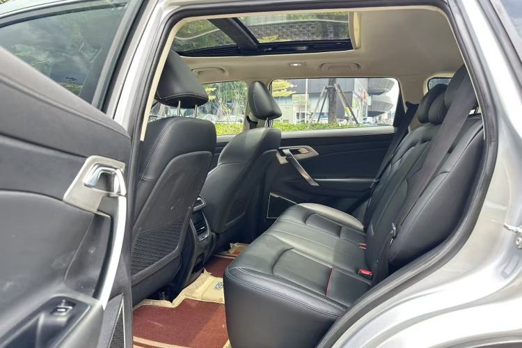 Used Geely Auto Emgrand X7 Sport 2020 1.8TD DCT Two-Wheel Drive Smart Connect 4G-Enabled Version
