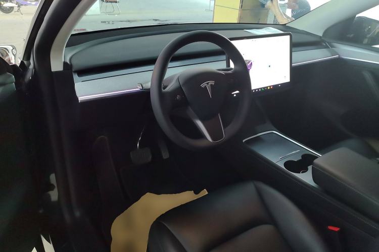 Used Tesla Model Y 2024 Rear-Wheel-Drive Version
