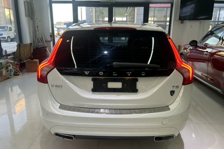 Used Volvo V60 2014 T5 Zhiya Edition