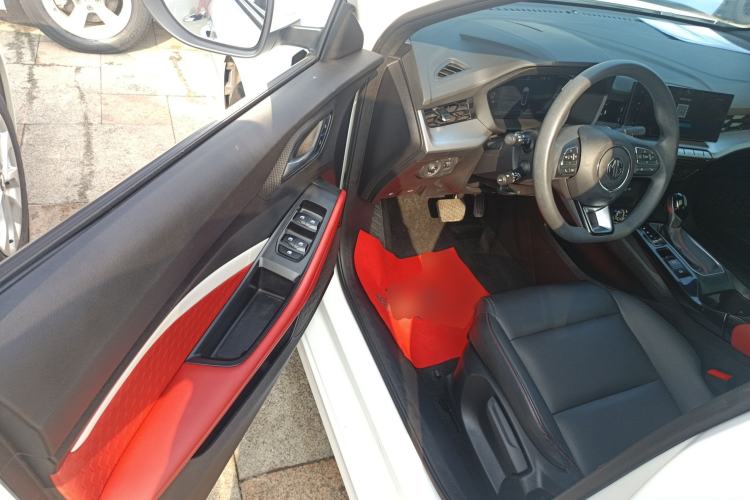 Used MG 5 2023 180 DVVT CVT Luxury Edition
