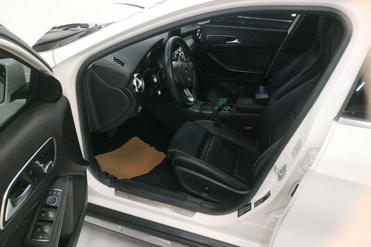 Used Mercedes-Benz GLA 2017 GLA 200 Fashion Model
