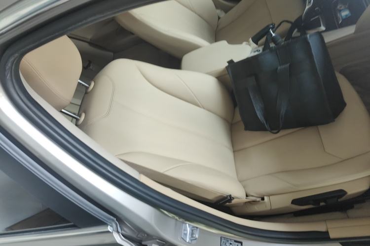 Used BMW 3 Series 2015 316Li Fashion Model
