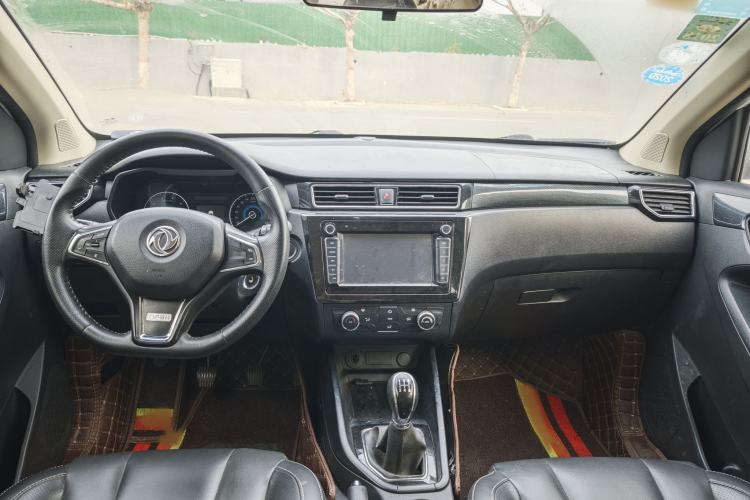 Used Dongfeng Fengon 580 2016 1.8L Manual Comfort Model
