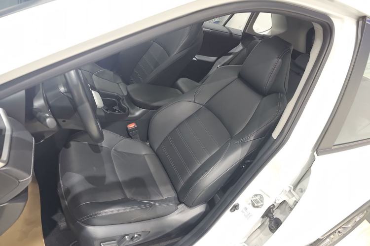 Used Toyota Wildlander 2023 2.0L CVT Four-Wheel Drive Luxury PLUS Edition
