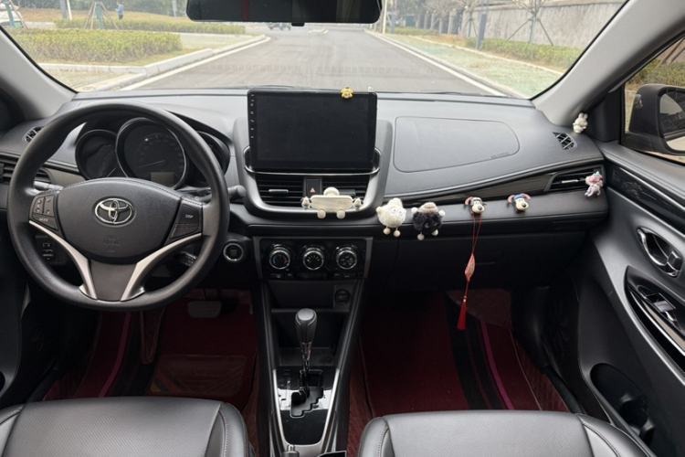 Used Toyota YARiS L 2022 X-Trail 1.5L CVT Luxury PLUS Edition
