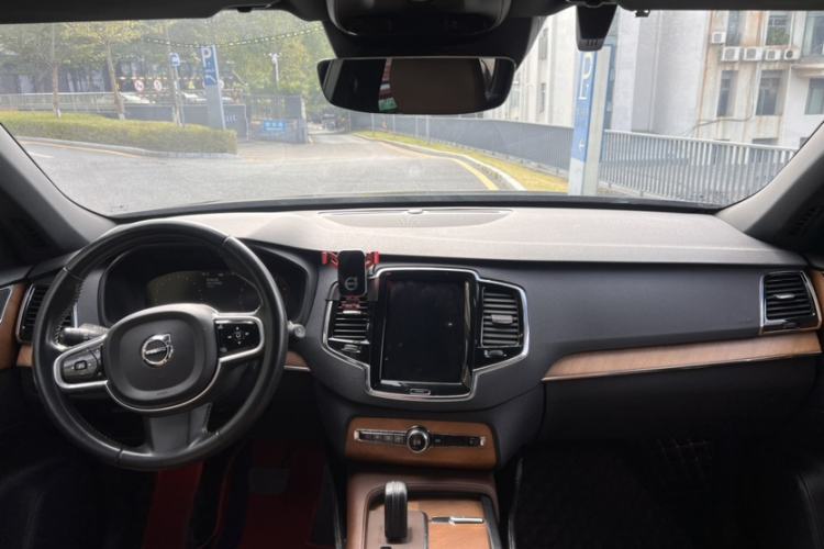 Used Volvo XC90 2021 B6 Zhiyi Luxury Edition 7-Seater
