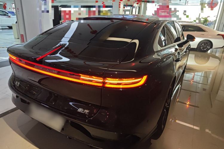 Used VOYAH PASSION 2024 PHEV Four-Wheel Drive Ultra-Long Range Flagship Model
