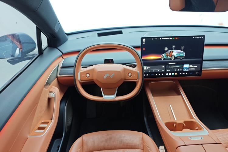 Used ONVO L60 2024 60 kWh All-Wheel Drive