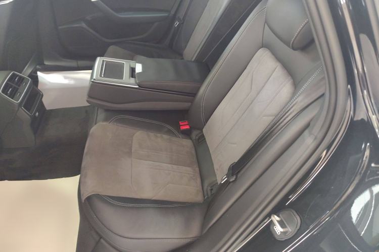 Used Audi A6L 2022 40 TFSI Luxury Dynamic Model
