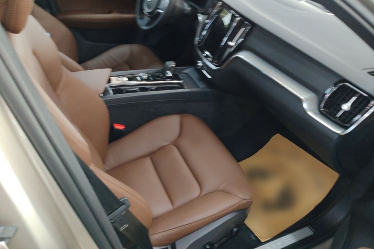 Used Volvo S60 2025 B4 Zhiyi Luxury Edition