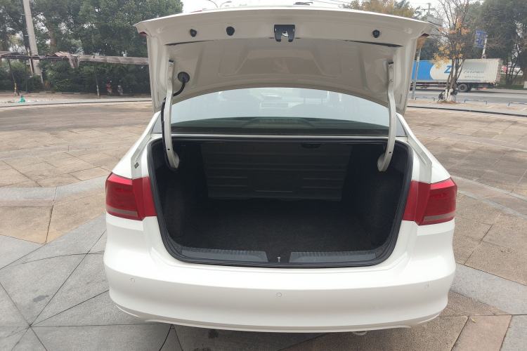 Used Volkswagen Santana 2015 1.6L Automatic Comfort Edition
