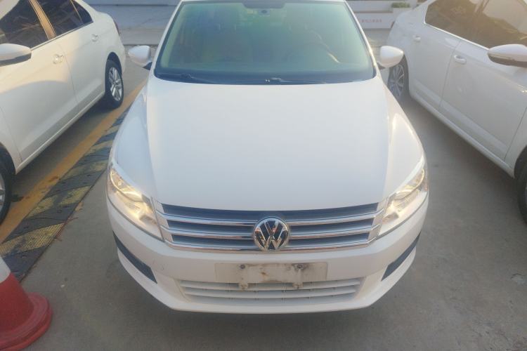 Used Volkswagen Santana 2015 1.6L Manual Comfort Edition
