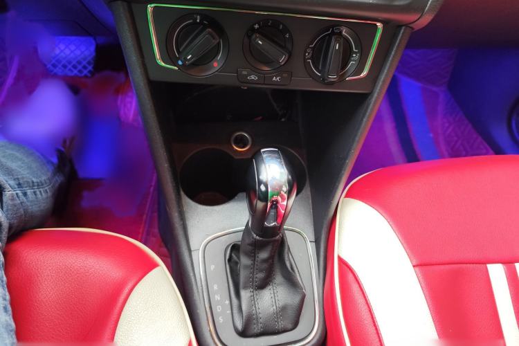 Used Volkswagen Polo 2014 1.4L Automatic Comfort Edition
