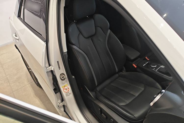 Used Audi Q2L 2024 35TFSI Fashionable and Dynamic Edition
