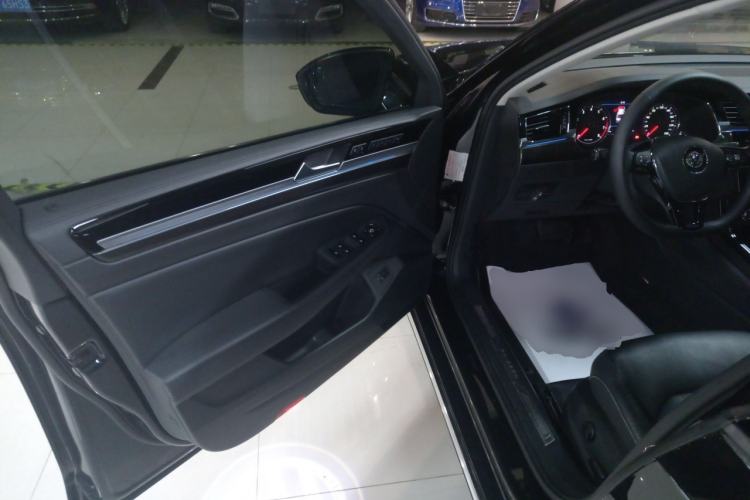 Used Volkswagen Phideon 2019 380TSI Two-Wheel Drive Business Edition China VI Standard
