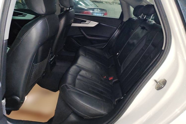 Used Audi A4L 2019 40 TFSI Fashion Edition China VI Emission Standard
