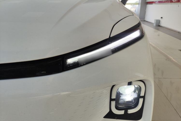 Used Geometry E Firefly 2024 301km Starlight
