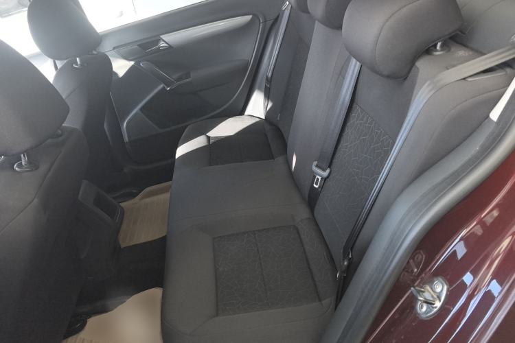 Used Volkswagen Lavida 2013 Revised Classic 1.6L Automatic Fashion Edition