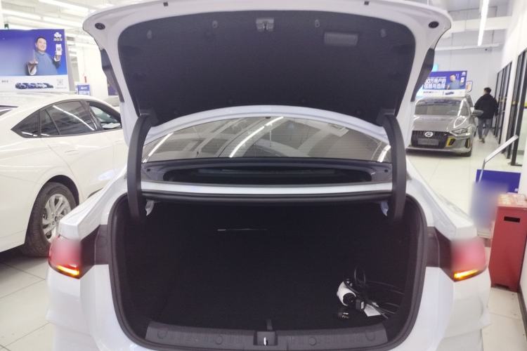 Used BYD Qin L 2025 DM-i Smart Drive 80KM Leading Model
