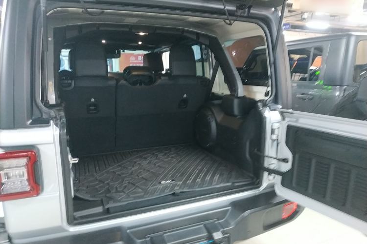 Used  Wrangler 2024 2.0T Sahara Four-Door Edition
