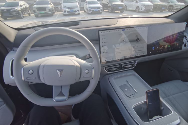 Used  S09 2025 Rear-Drive Ultra+
