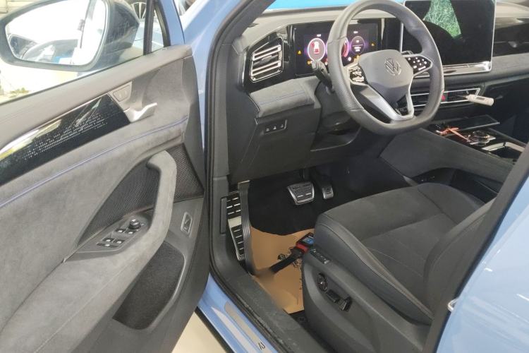 Used Volkswagen Tiguan L 2024 PRO 380TSI Four-Wheel Drive R-Line Prestige Edition
