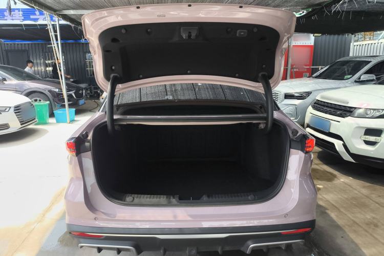 Used  L6 2024 125km Creative Edition
