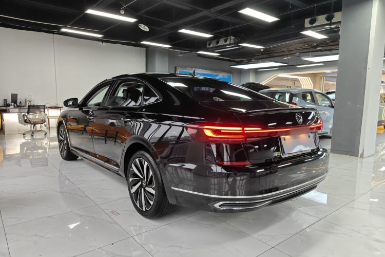 Used Volkswagen Passat 2023 330TSI Luxury Edition
