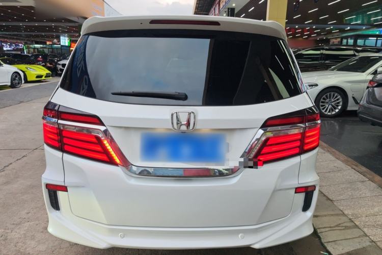 Used Honda Elysion 2016 2.4L Supreme Edition
