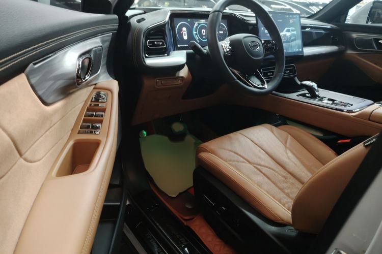 Used GAC Trumpchi ES9 2024 PHEV with 143 km Max