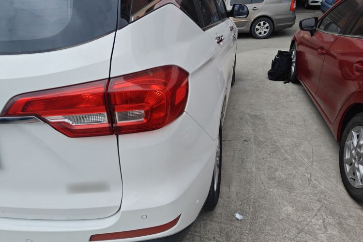 Used Haval M6 2019 1.5T Manual Two-Wheel Drive Elite Version China VI Standard
