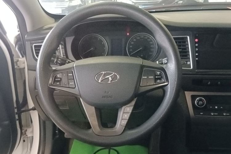 Used Hyundai Mistra 2014 1.8L Automatic Smart GLS
