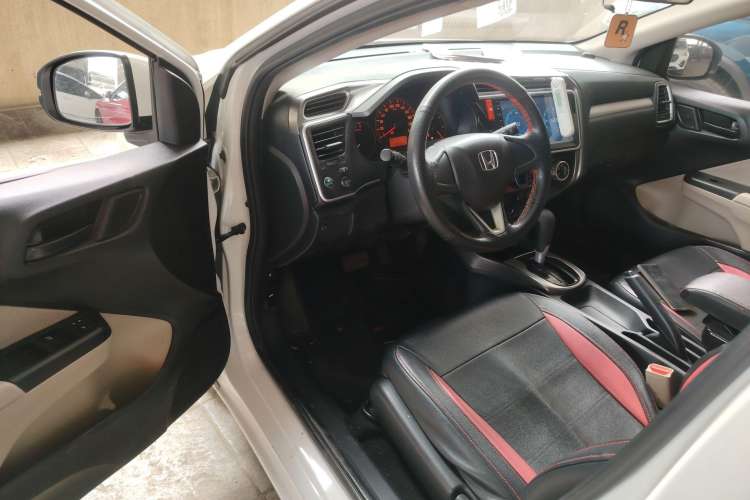 Used Honda Greiz 2016 1.5L CVT Classic Edition
