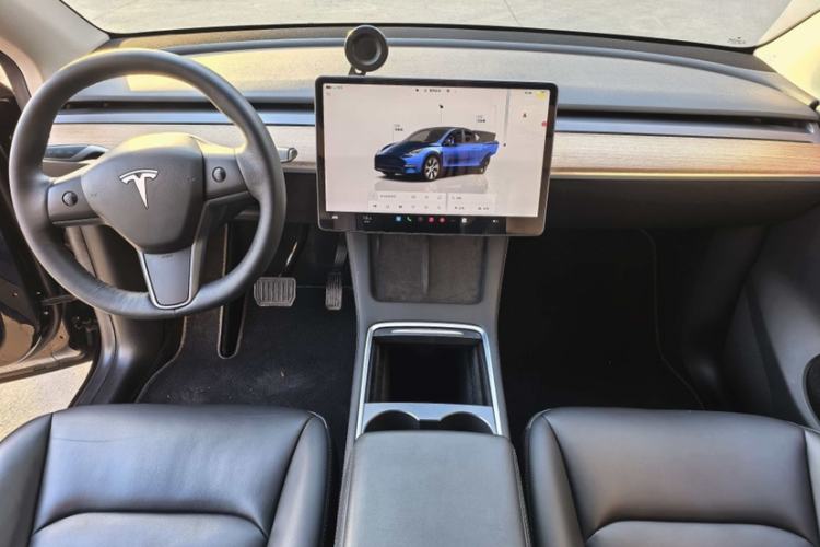 Used Tesla Model Y 2022 Rear-Wheel-Drive Version
