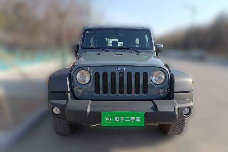 Used  Wrangler 2015 3.6L Rubicon Four-Door Comfort Edition
