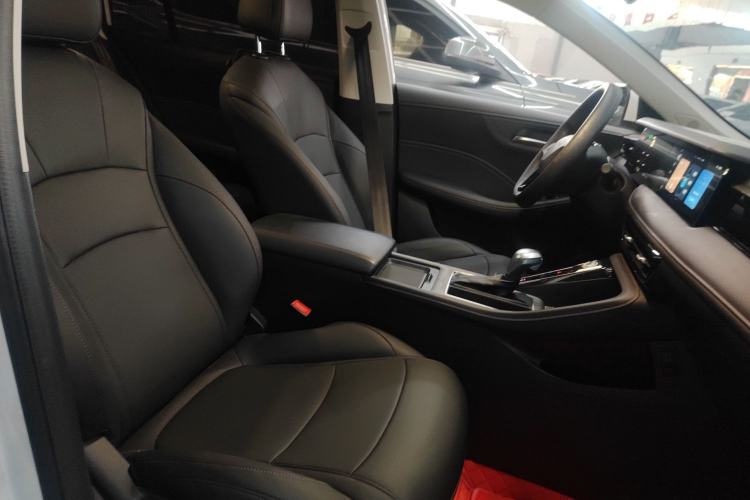 Used Roewe i5 2023 1.5L CVT Luxury Edition
